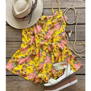 NWT Lil Bees Bohemian brand, Daisy Jane Floral Romper, size small